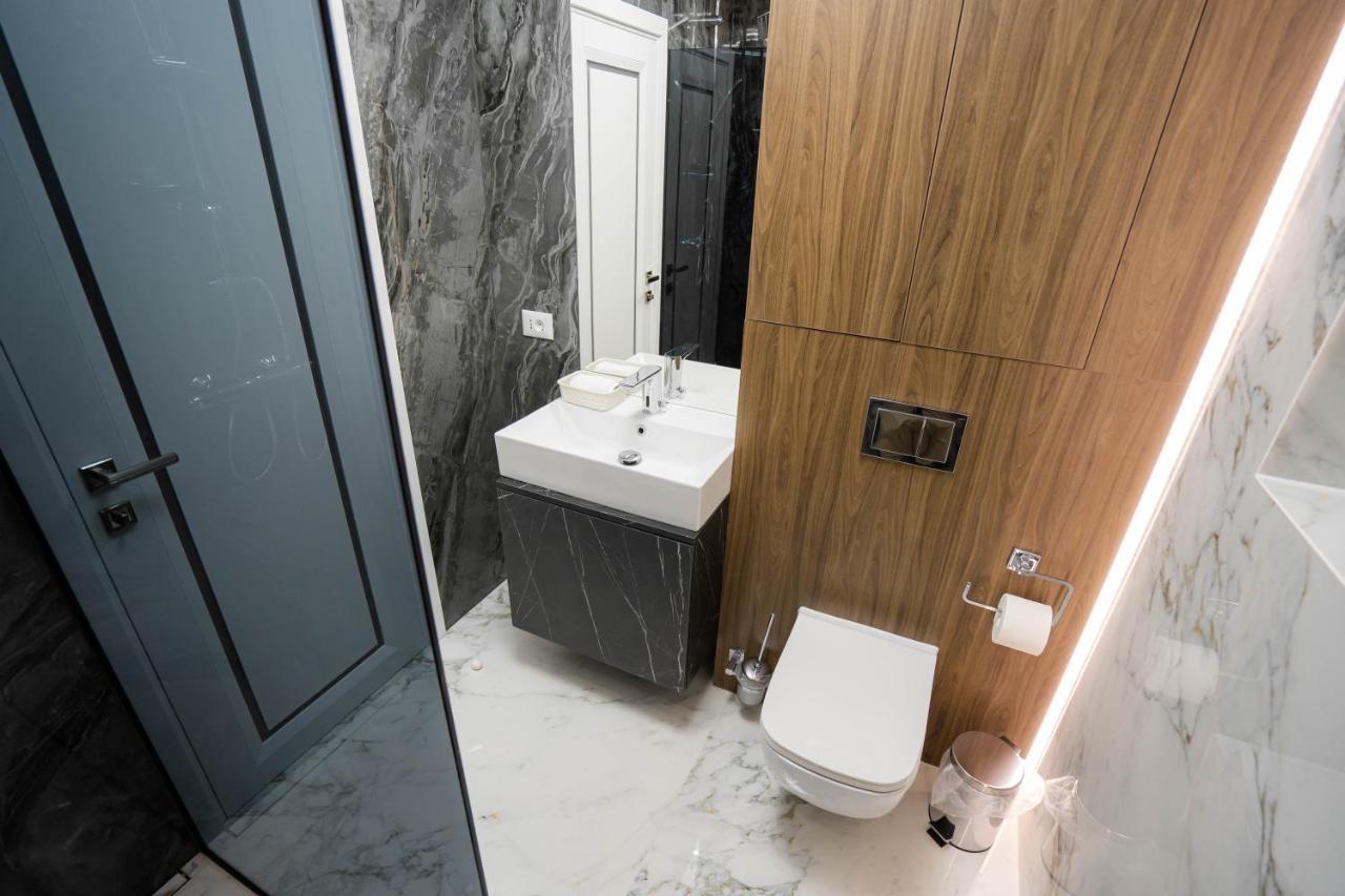 Deluxe Aparthotel Marwell Residence Suceava Extérieur photo