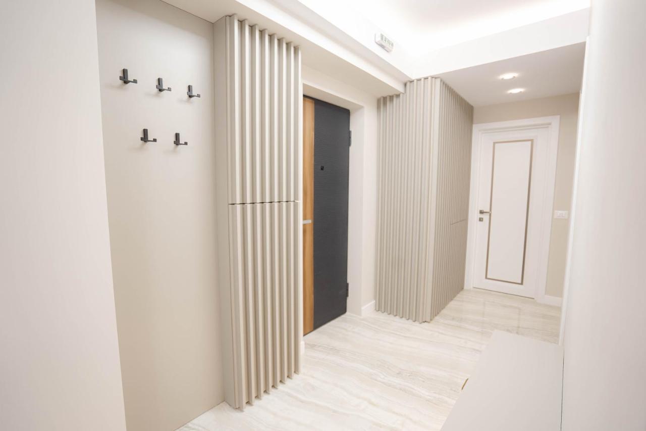 Deluxe Aparthotel Marwell Residence Suceava Extérieur photo