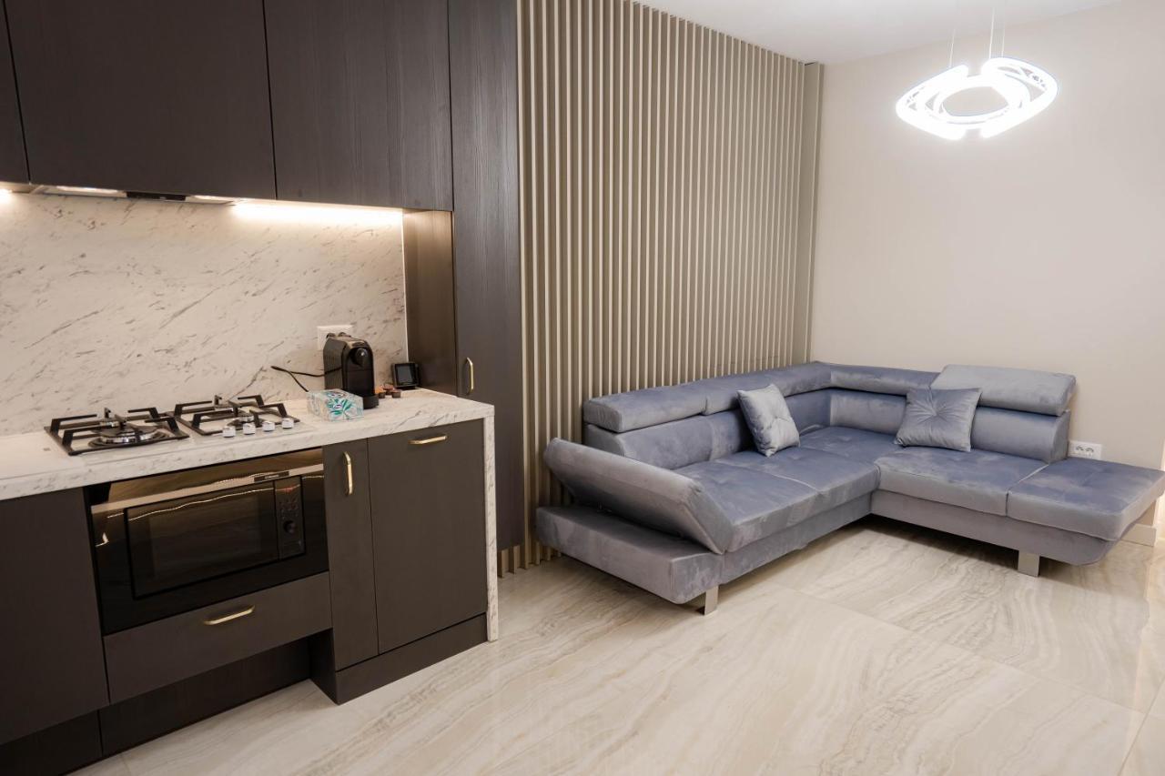 Deluxe Aparthotel Marwell Residence Suceava Extérieur photo