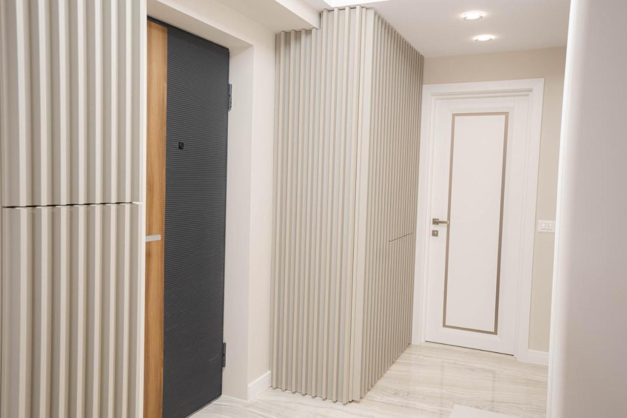 Deluxe Aparthotel Marwell Residence Suceava Extérieur photo